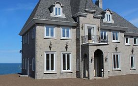 Cliffside Bed & Breakfast